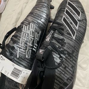 Adidas AdiZero 8.0 “Three Stripe Life”